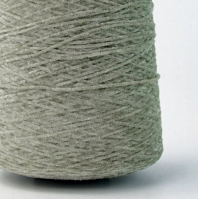 Glitter Chenille Yarn 95 Polyester 5 Sliver Ne 12NM Dicat Dan Merah Putih Anti Pilling